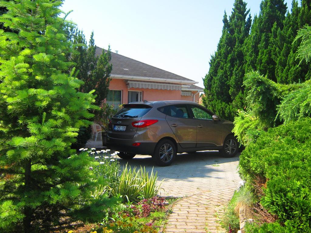 Feszek Apartmanhaz Apartment Vonyarcvashegy Exterior photo